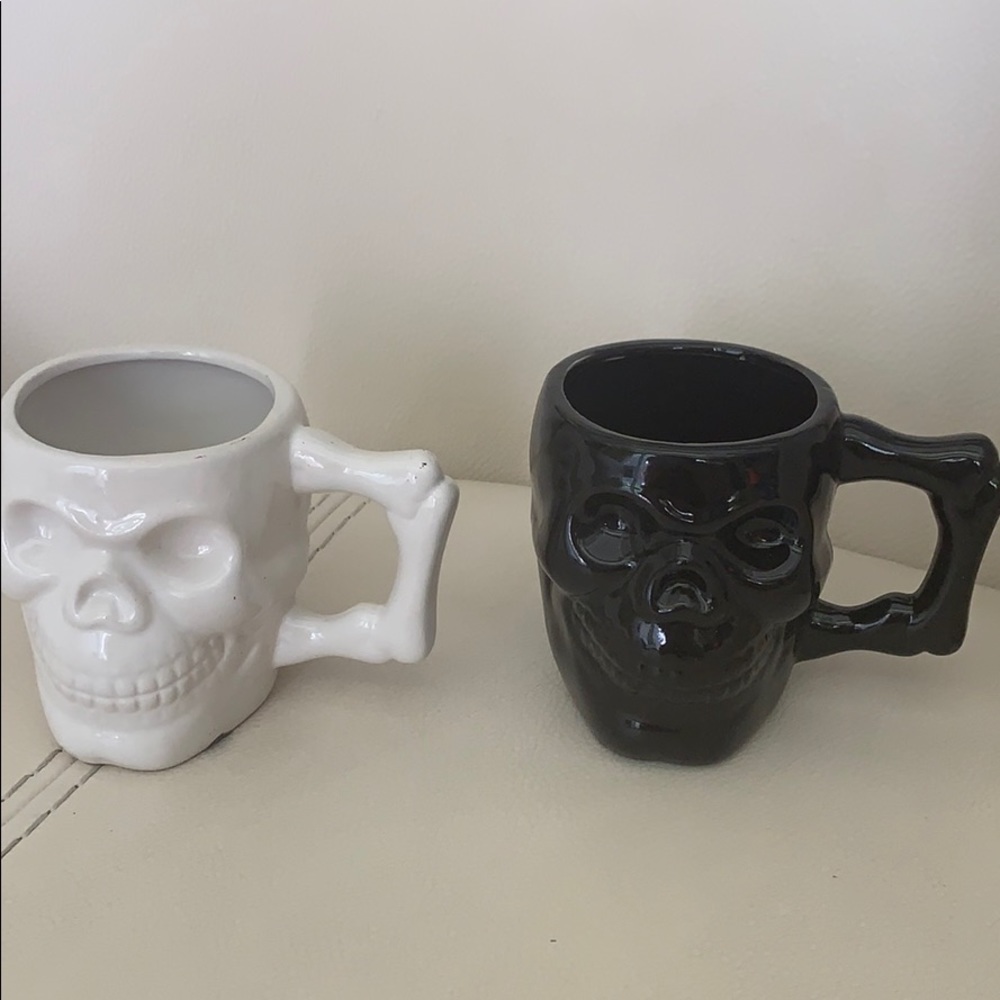 Two Skull Mugs NWT - Picture 3 of 4